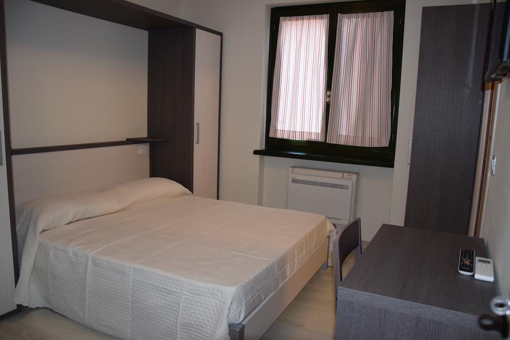 Casto B&B L'Acero الغرفة الصورة